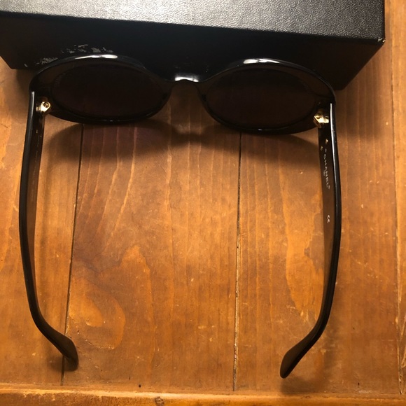 Authentic Chanel Vintage Round Sunglasses "Chanel Paris" Black w/White Text - Picture 4 of 10